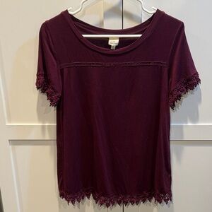 4/$15 Cover Stitched Burgundy Maroon Elegant Lace Trim Top -Size Medium